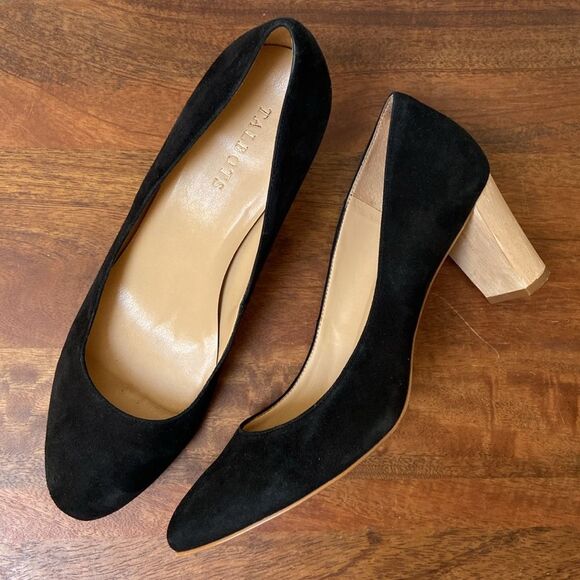 Talbots Classic Black Suede Pumps - Picture 10 of 10